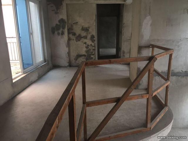 读双凤翔 蓝山上城 230平楼中楼毛坯房 6房 售