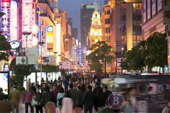 院外东街-大学城区黄金地段稀缺临街铺面步行街