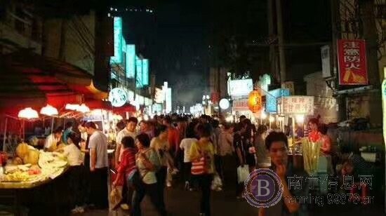 院外东街-大学城区黄金地段稀缺临街铺面步行街
